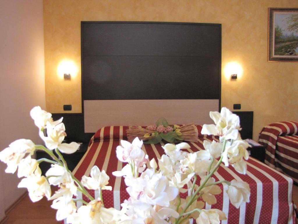Hotel Iacone Chieti Pokoj fotografie
