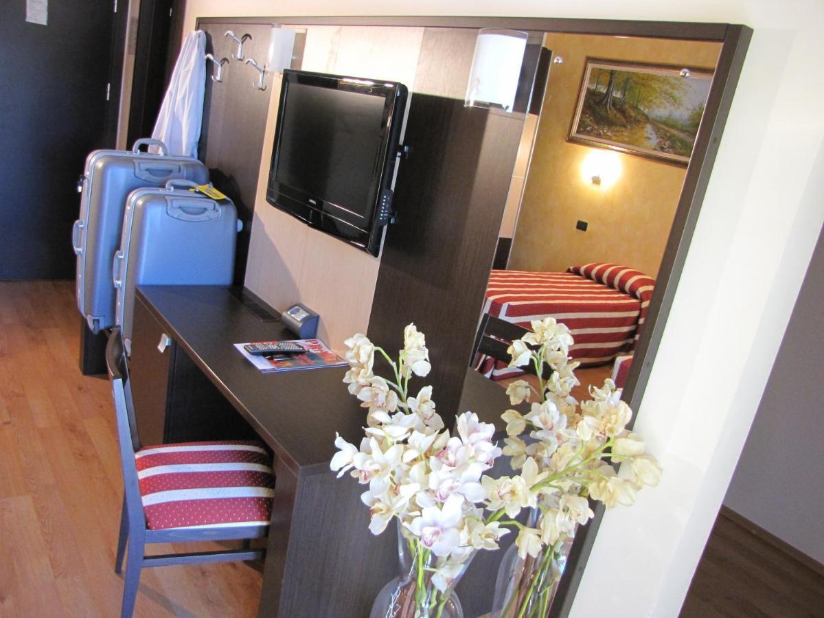 Hotel Iacone Chieti Pokoj fotografie